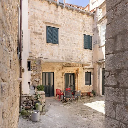 Booba Dubrovnik